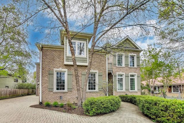 628 GREENWOOD Road, Northbrook, IL 60062