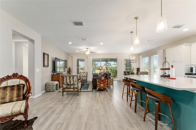 5613 NW 40TH LOOP, Ocala, FL 34482
