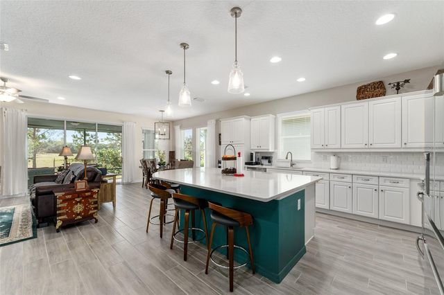 5613 NW 40TH LOOP, Ocala, FL 34482
