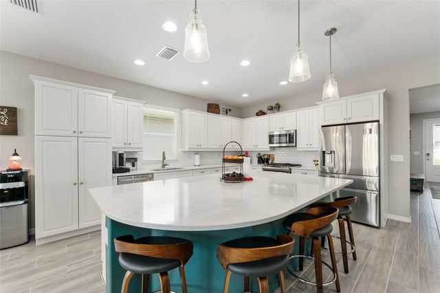 5613 NW 40TH LOOP, Ocala, FL 34482