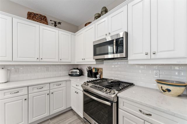 5613 NW 40TH LOOP, Ocala, FL 34482