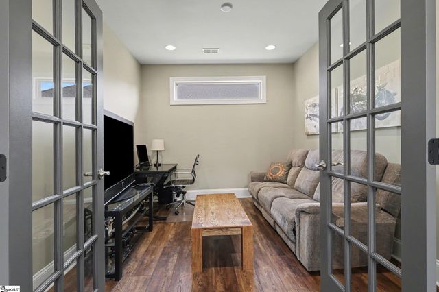 221 Courtyard Court, Greer, SC 29650