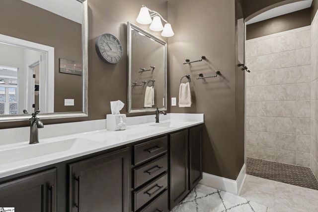 221 Courtyard Court, Greer, SC 29650