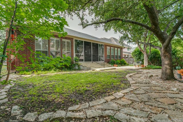9 Waldenshire, San Antonio, TX 78209