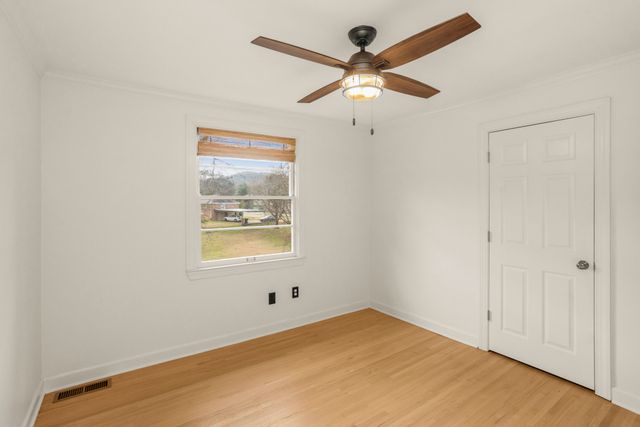 955 Davidson Dr, Nashville, TN 37205