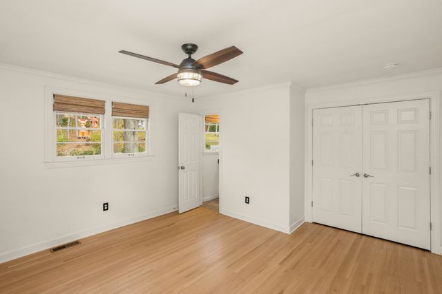 955 Davidson Dr, Nashville, TN 37205