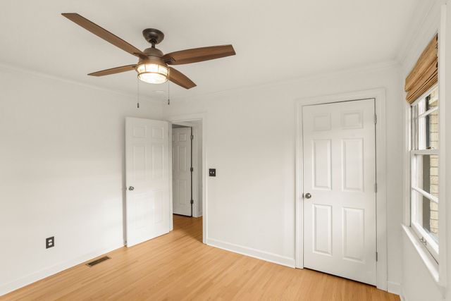 955 Davidson Dr, Nashville, TN 37205