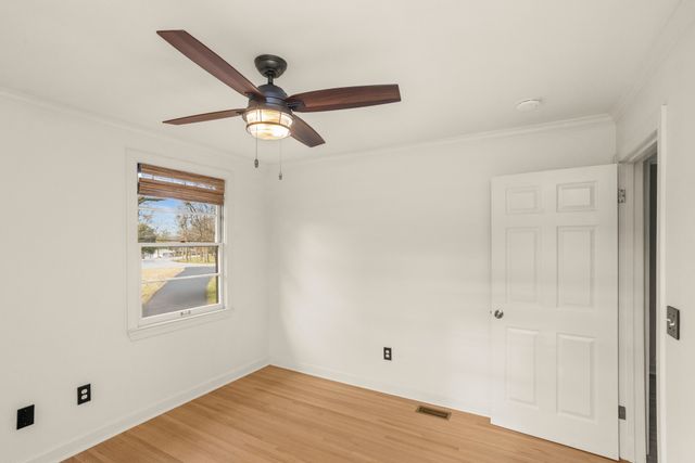 955 Davidson Dr, Nashville, TN 37205