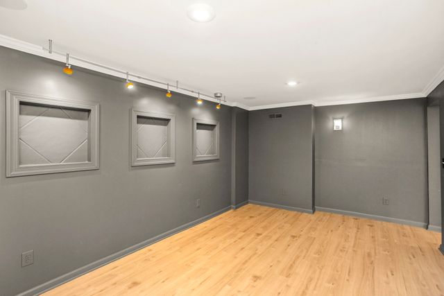 955 Davidson Dr, Nashville, TN 37205