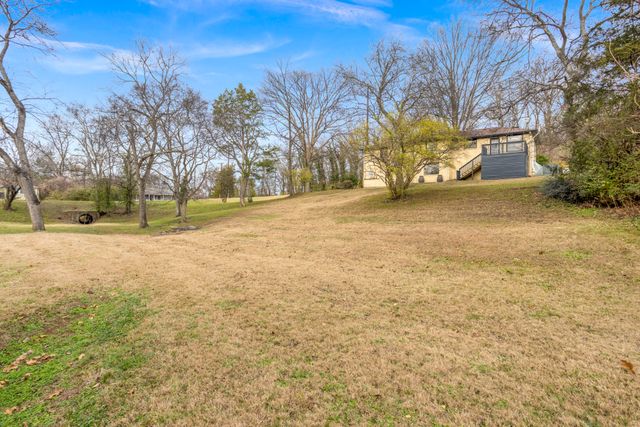 955 Davidson Dr, Nashville, TN 37205