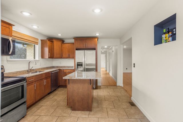 955 Davidson Dr, Nashville, TN 37205