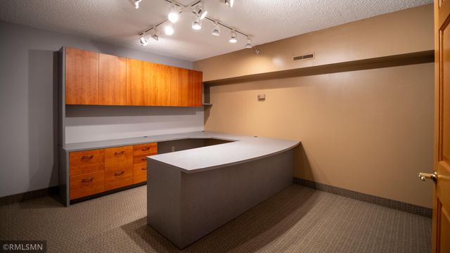 400 Broadway Avenue S 11, Rochester, MN 55904