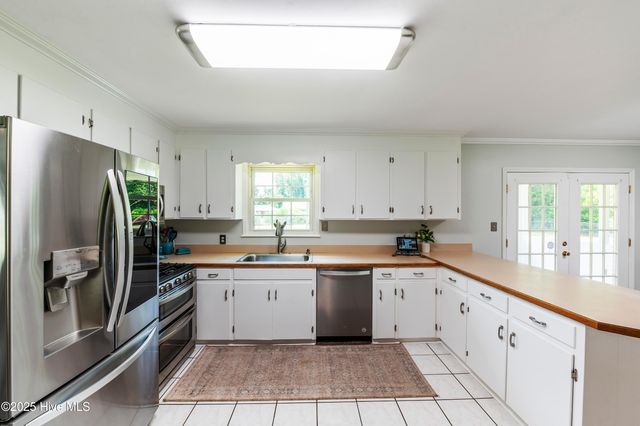 2007 N Kerr Avenue, Wilmington, NC 28405