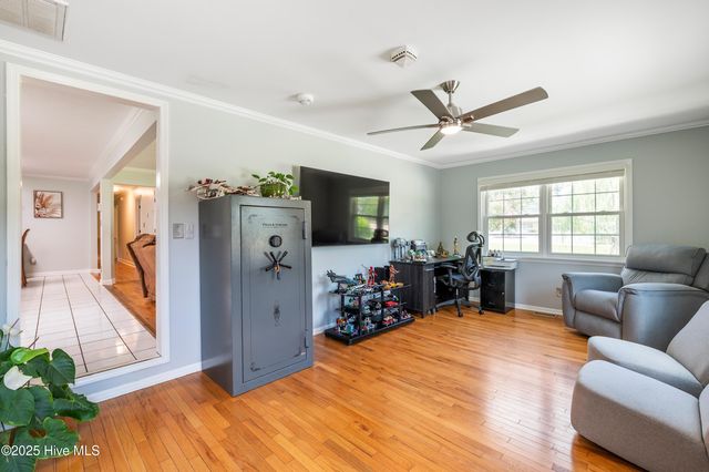 2007 N Kerr Avenue, Wilmington, NC 28405