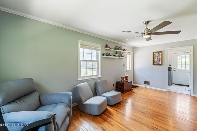 2007 N Kerr Avenue, Wilmington, NC 28405