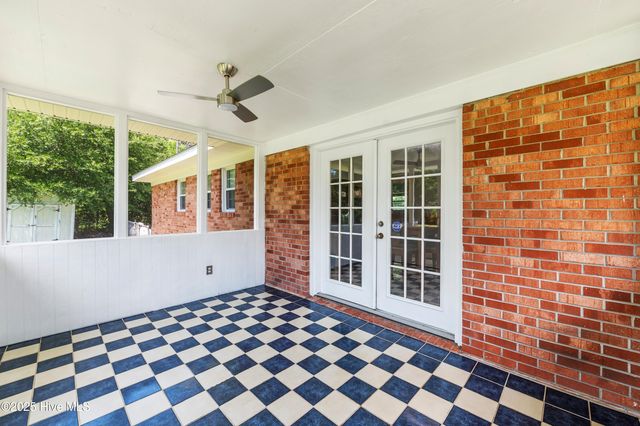 2007 N Kerr Avenue, Wilmington, NC 28405