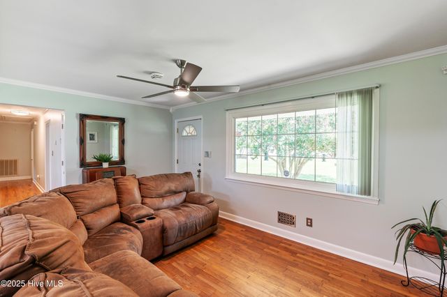 2007 N Kerr Avenue, Wilmington, NC 28405