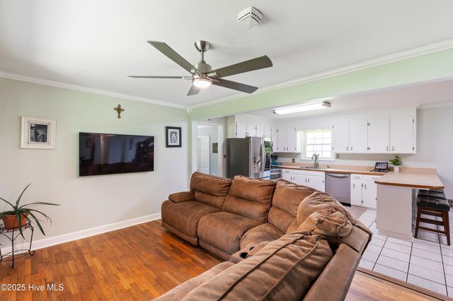 2007 N Kerr Avenue, Wilmington, NC 28405