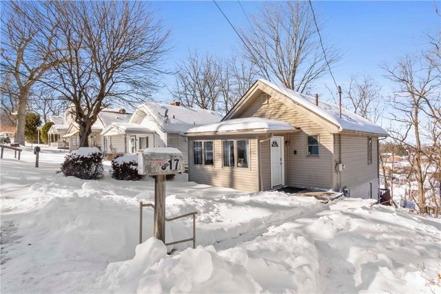 917 Session St, Lincoln Place, PA 15207