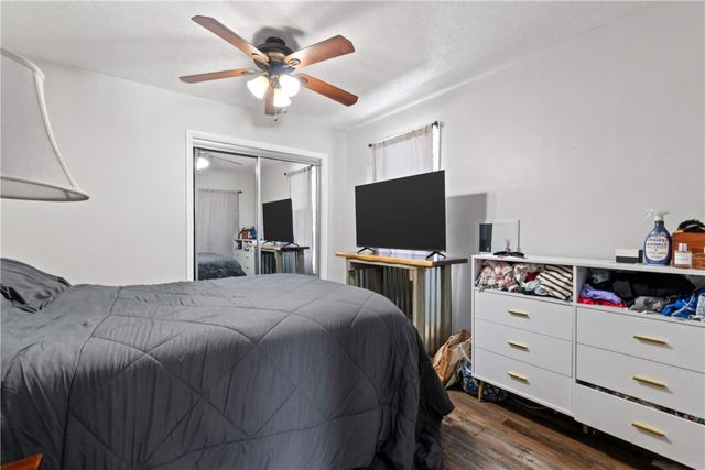 917 Session St, Lincoln Place, PA 15207