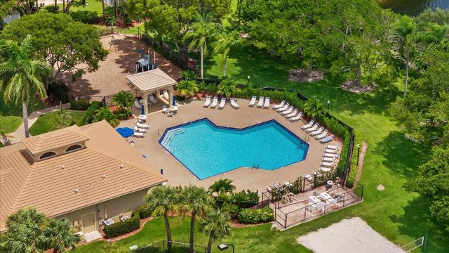 7061 Chesapeake Circle, Boynton Beach, FL 33436