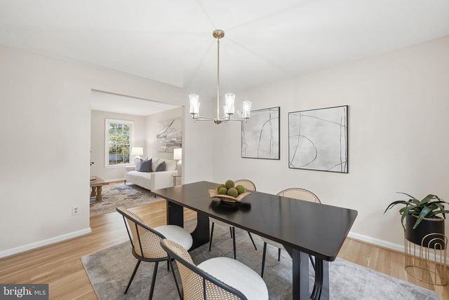 820 S QUINCY ST, Arlington, VA 22204