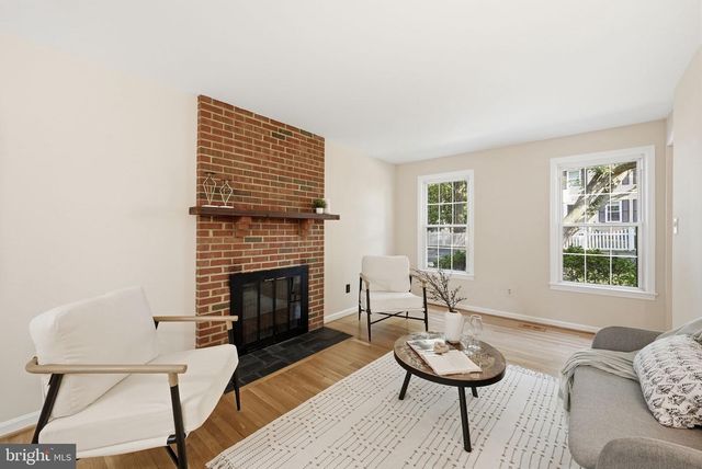 820 S QUINCY ST, Arlington, VA 22204