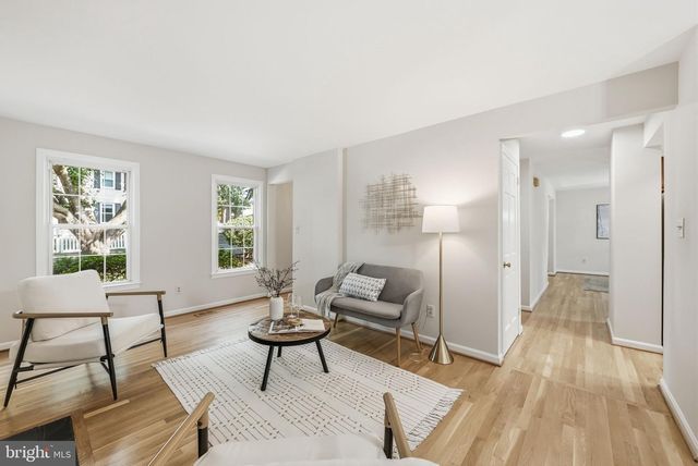 820 S QUINCY ST, Arlington, VA 22204