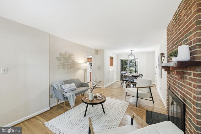 820 S QUINCY ST, Arlington, VA 22204