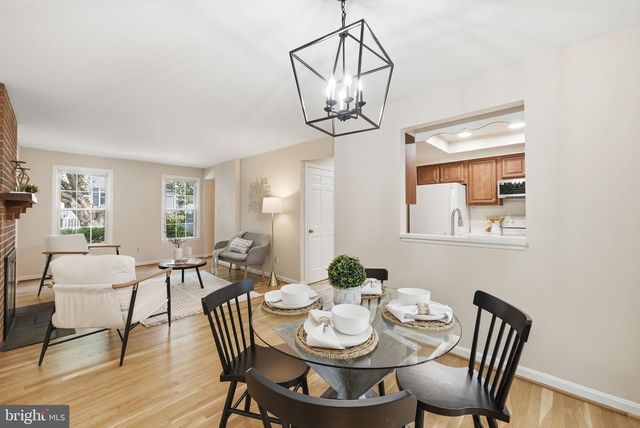 820 S QUINCY ST, Arlington, VA 22204