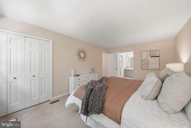 820 S QUINCY ST, Arlington, VA 22204