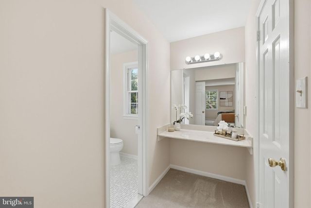 820 S QUINCY ST, Arlington, VA 22204