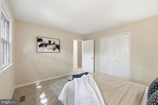 820 S QUINCY ST, Arlington, VA 22204