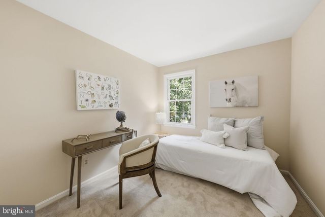 820 S QUINCY ST, Arlington, VA 22204