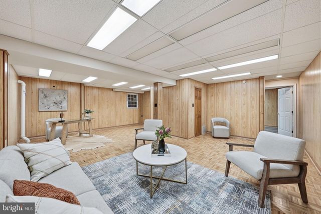 820 S QUINCY ST, Arlington, VA 22204