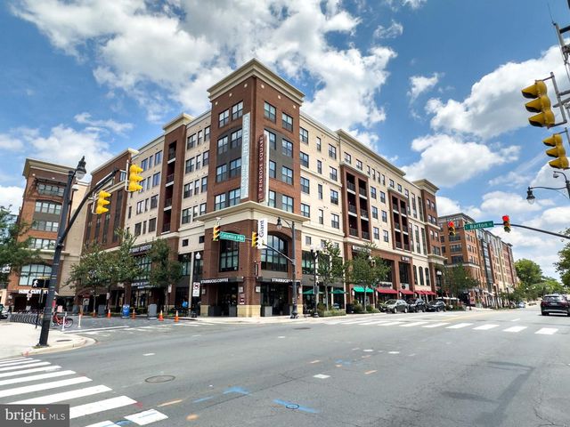 820 S QUINCY ST, Arlington, VA 22204