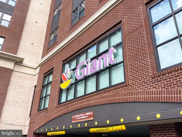 820 S QUINCY ST, Arlington, VA 22204