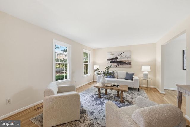 820 S QUINCY ST, Arlington, VA 22204
