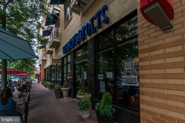 820 S QUINCY ST, Arlington, VA 22204