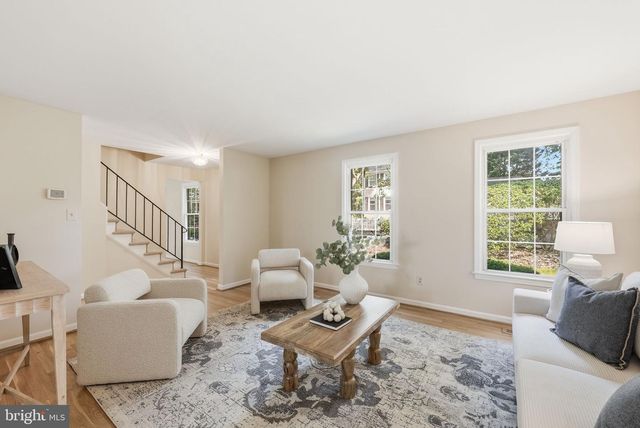 820 S QUINCY ST, Arlington, VA 22204