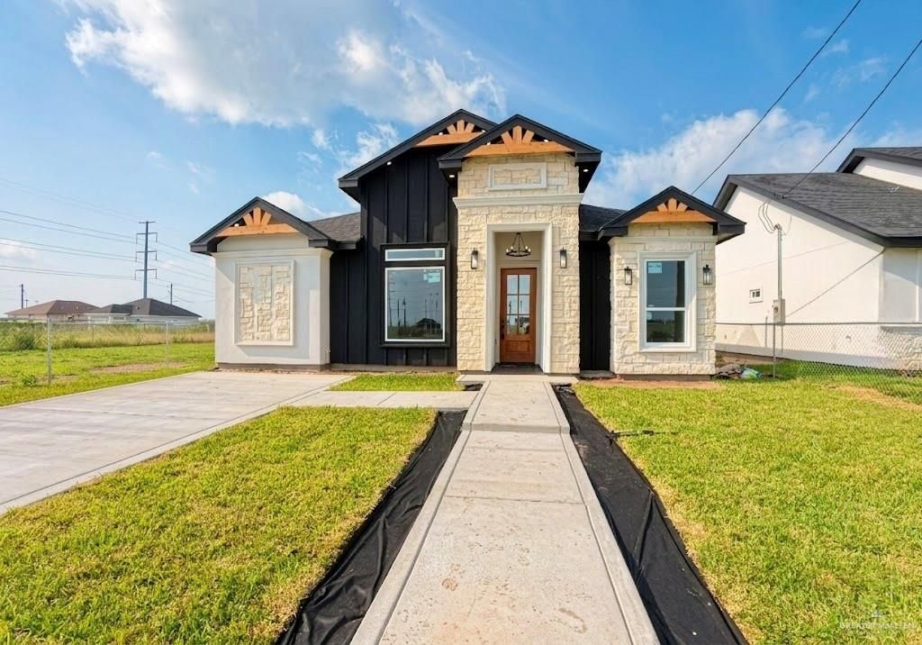301 Barcelona Drive, Donna, TX 78537