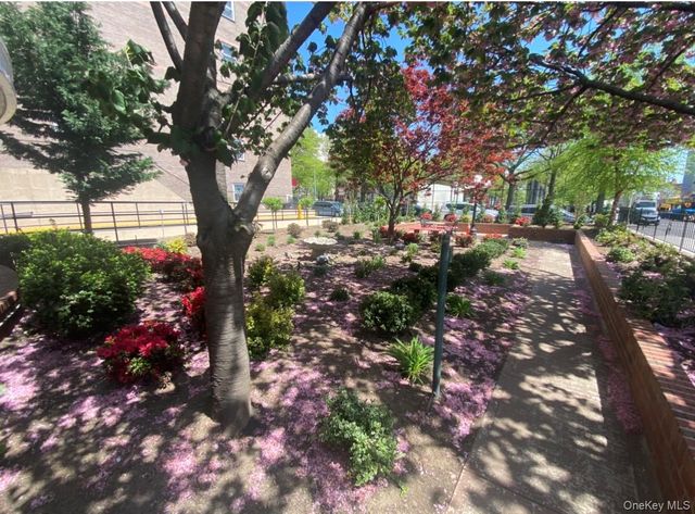8111 45th Avenue 5C, Elmhurst, NY 11373