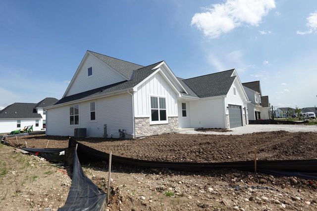 1703 Hammock LANE, Oconomowoc, WI 53066