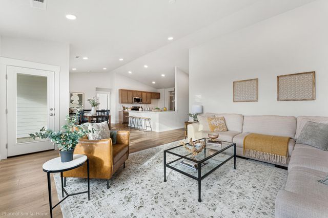 2460 Yamsay Drive 75, Medford, OR 97504