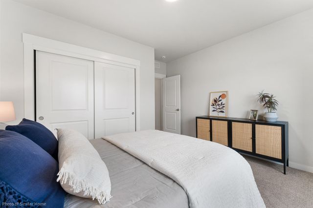 2460 Yamsay Drive 75, Medford, OR 97504