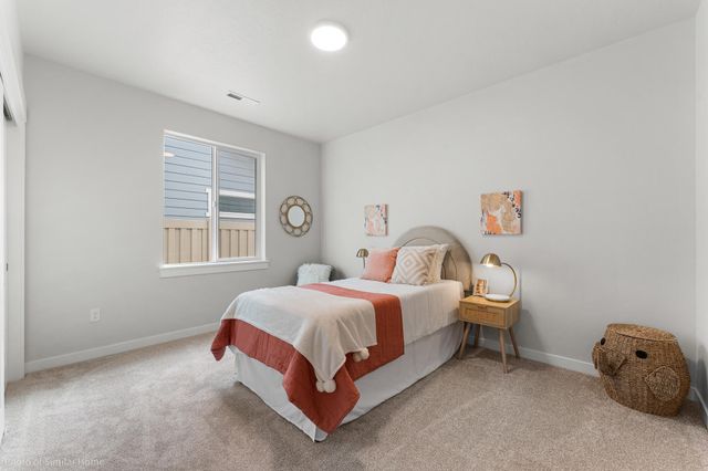 2460 Yamsay Drive 75, Medford, OR 97504