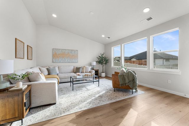 2460 Yamsay Drive 75, Medford, OR 97504