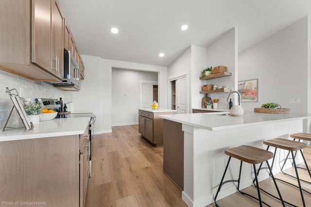 2460 Yamsay Drive 75, Medford, OR 97504