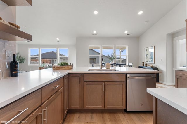 2460 Yamsay Drive 75, Medford, OR 97504