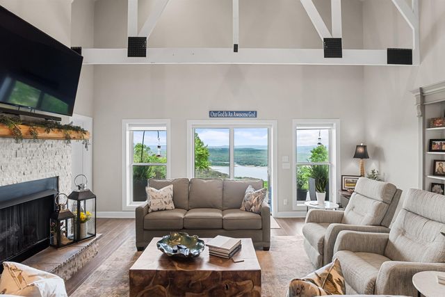 306 Rocky Point Circle, Bee Branch, AR 72013